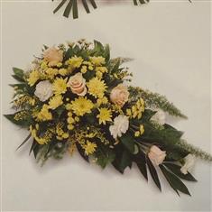 Yellow &amp; Cream single ended spray